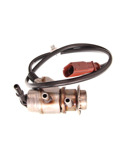 OE VAG WTRYSKIWACZ ADBLUE AUDI A4 2,0 TDI 10-